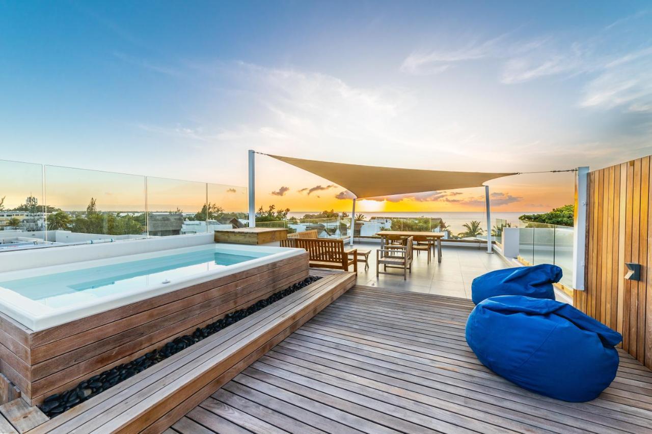 Penthouse 13 - One Bay Residence With Private Rooftop Terrace And Dip In Pool Pereybere Beach Екстер'єр фото