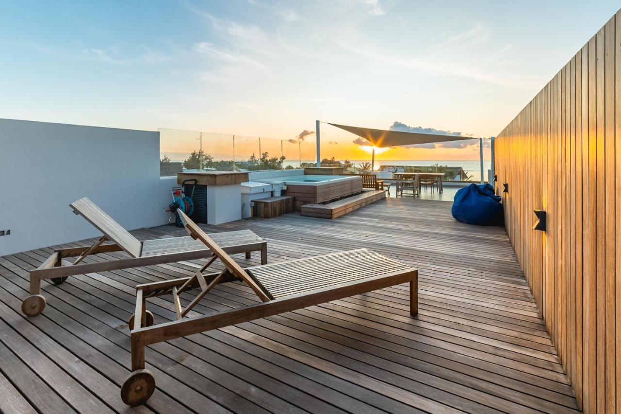 Penthouse 13 - One Bay Residence With Private Rooftop Terrace And Dip In Pool Pereybere Beach Екстер'єр фото