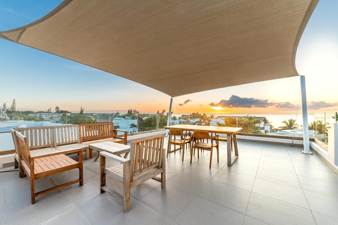 Penthouse 13 - One Bay Residence With Private Rooftop Terrace And Dip In Pool Pereybere Beach Екстер'єр фото