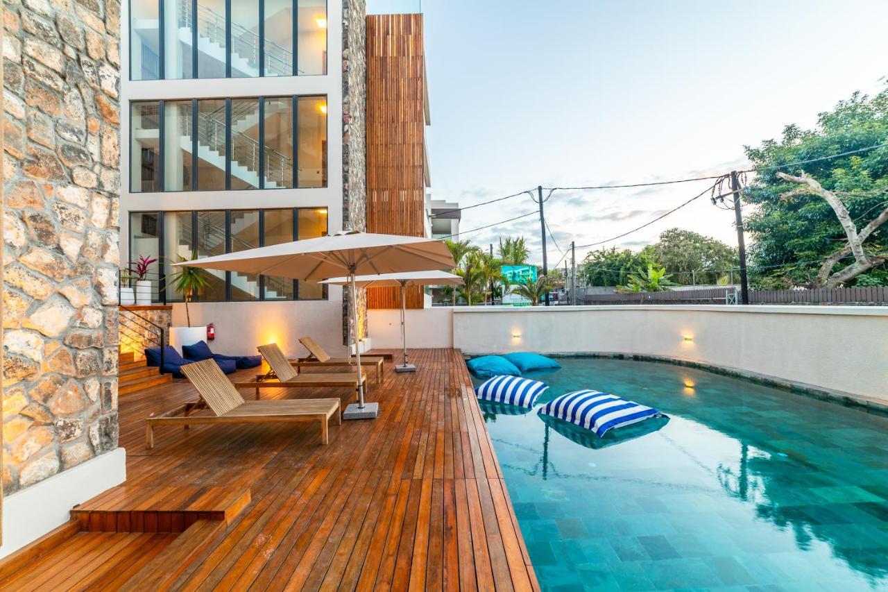 Penthouse 13 - One Bay Residence With Private Rooftop Terrace And Dip In Pool Pereybere Beach Екстер'єр фото